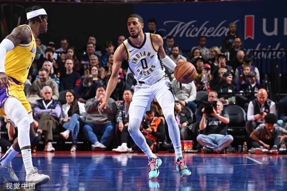 里尼亚尔引 里尼亚尔引