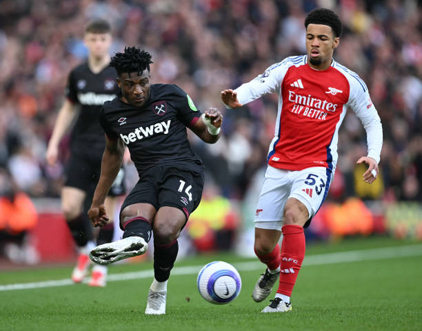 他以出色的 他以出色的