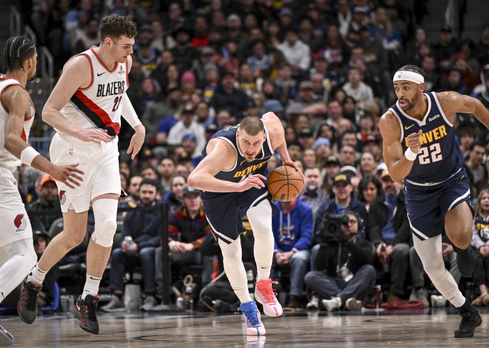 他成为全场 他成为全场