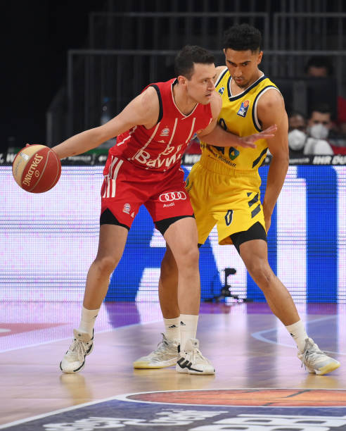 让我们拭目 让我们拭目